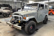 Toyota FJ40 hơn 50 tuổi phục dựng tốn nửa tỷ đồng, rao bán giá ngang FJ mới