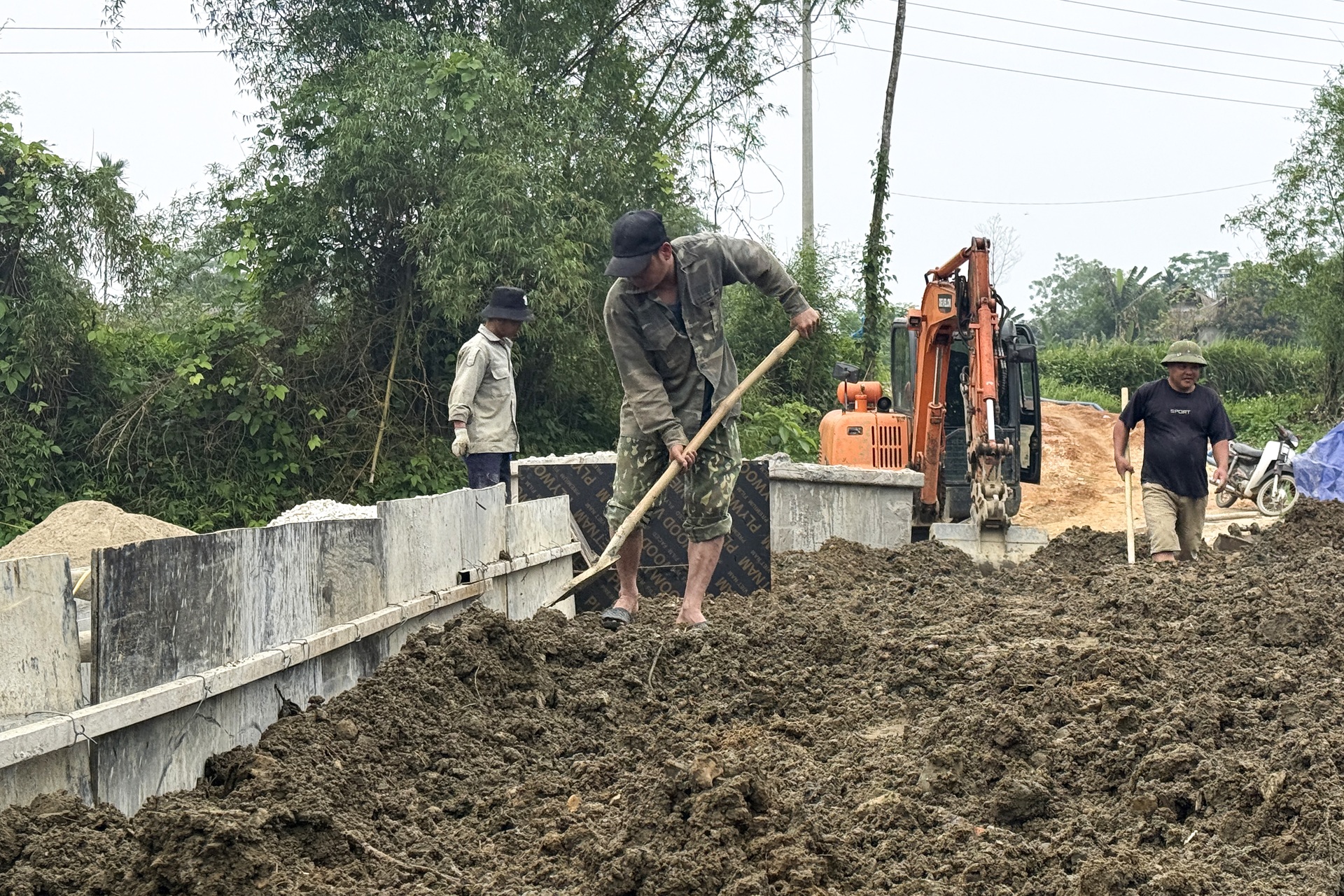 Báo Dân trí khởi công 13 ngôi nhà Nhân ái tại Yên Bái - 12 Báo Dân trí khởi công 13 ngôi nhà Nhân ái tại Yên Bái - 12