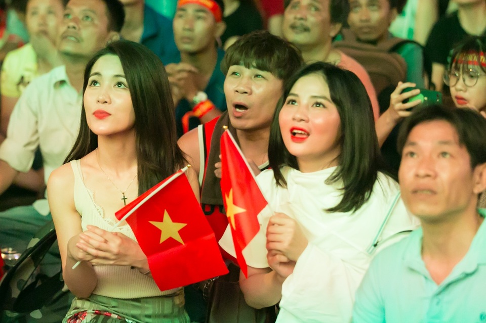 Tín đồ Túc cầu giáo Sài Thành đã tìm được “chảo lửa” cơ động của riêng mình - 8 Tín đồ Túc cầu giáo Sài Thành đã tìm được “chảo lửa” cơ động của riêng mình - 8