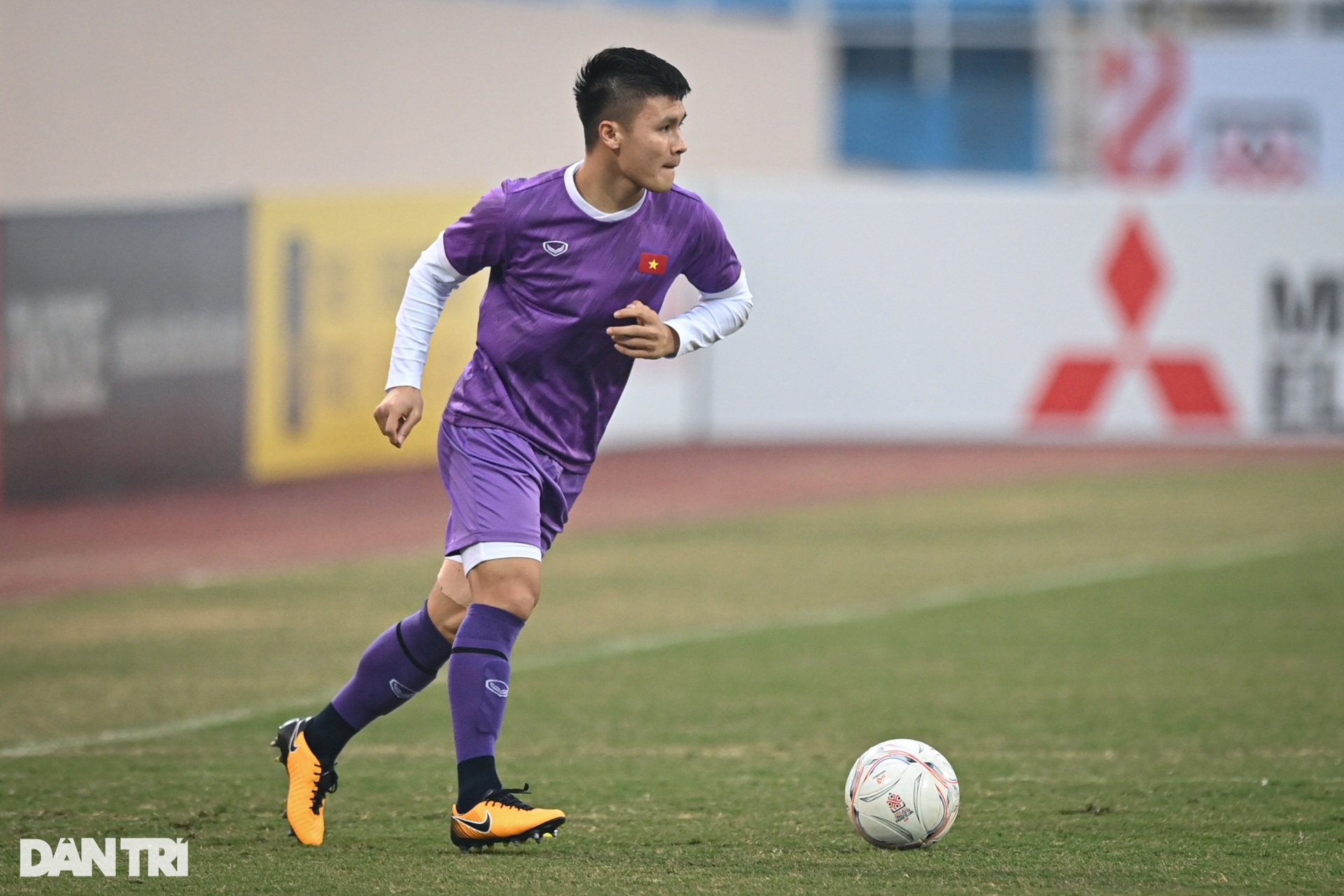 HLV Park và các học trò thoải mái tâm lý trước trận tái đấu Indonesia - 8