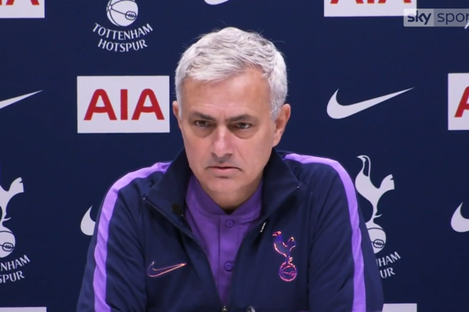 HLV Mourinho “đòi” chức vô địch Premier League cho Man Utd - 1 HLV Mourinho “đòi” chức vô địch Premier League cho Man Utd - 1