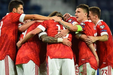 Bóng đá Nga có động thái bất ngờ sau khi lĩnh đòn trừng phạt của UEFA?