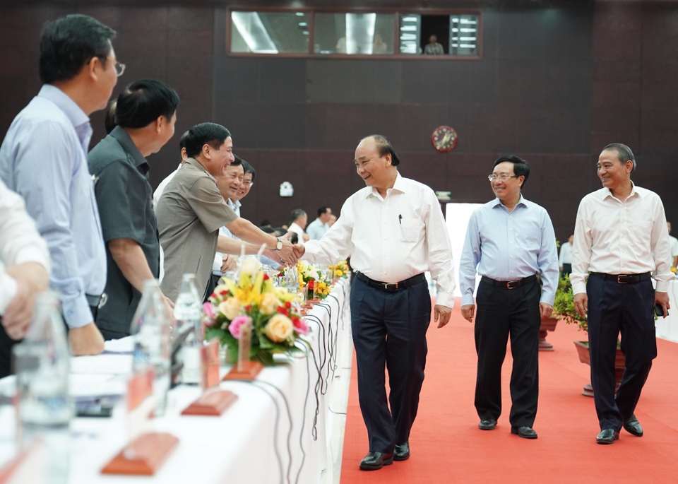 Thủ tướng: Khuyến khích cán bộ, địa phương dám nghĩ, dám làm - 1 Thủ tướng: Khuyến khích cán bộ, địa phương dám nghĩ, dám làm - 1