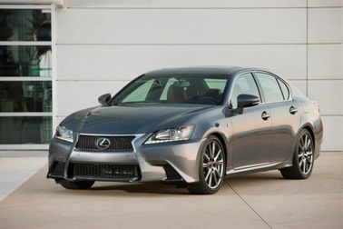 Lexus GS 350 thể thao hơn với gói nâng cấp F-Sport