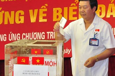 BV Bạch Mai: Hơn 300 triệu hướng về biển đảo