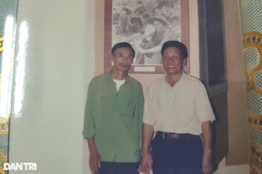 Xúc động hành trình tìm chiến sĩ trong bức ảnh "Nụ cười thách thức bom đạn"