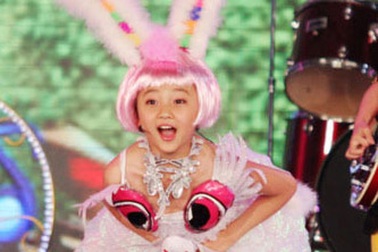 Gặp lại sao nhí Lâm Diệu Khả của làng giải trí Trung Quốc