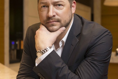 Thành công khi tư duy độc lập và biết "đứng trên vai người khổng lồ"