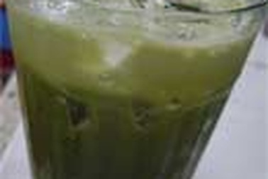 Nước rau má gây loãng máu?