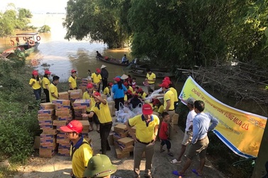 MobiFone tổ chức nhiều hoạt động hỗ trợ đồng bào vùng bão lũ