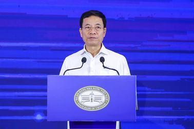 Bộ trưởng Nguyễn Mạnh Hùng: Ngành ngân hàng đang đi đầu về chuyển đổi số