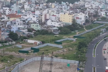 Dự án “đất vàng” ven sông Cái Nha Trang bị bỏ hoang, có nguy cơ ô nhiễm