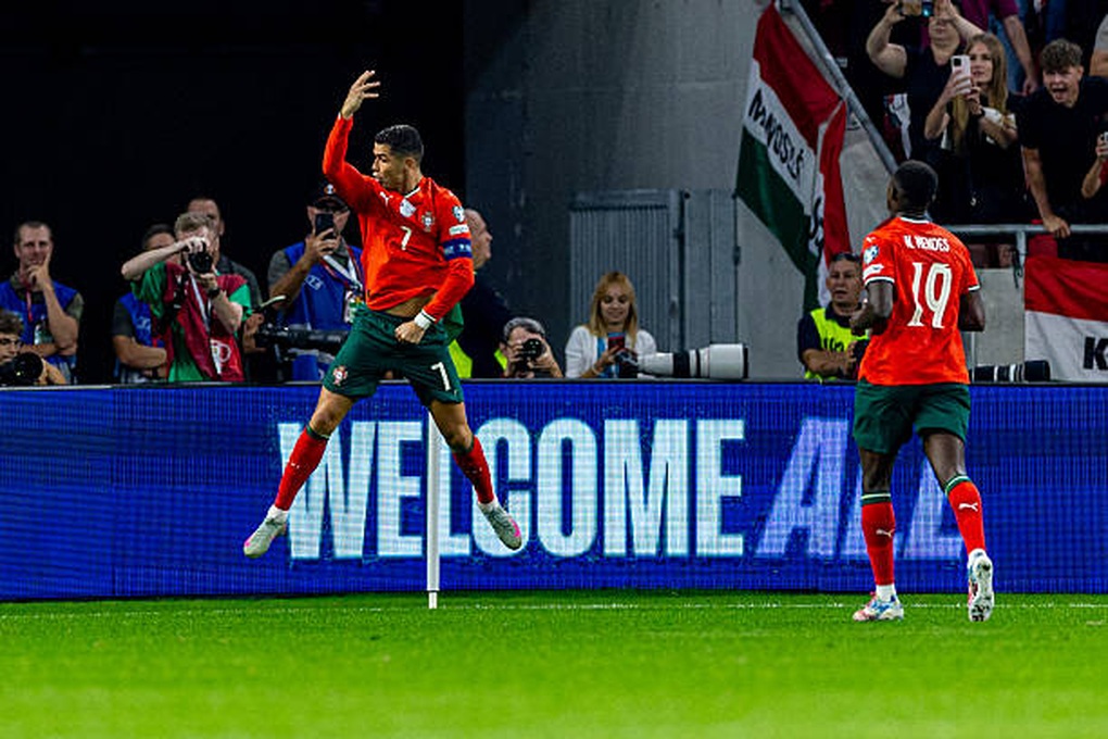 Cristiano Ronaldo sắp xô đổ kỷ lục ghi bàn ở vòng loại World Cup - 2 Cristiano Ronaldo sắp xô đổ kỷ lục ghi bàn ở vòng loại World Cup - 2