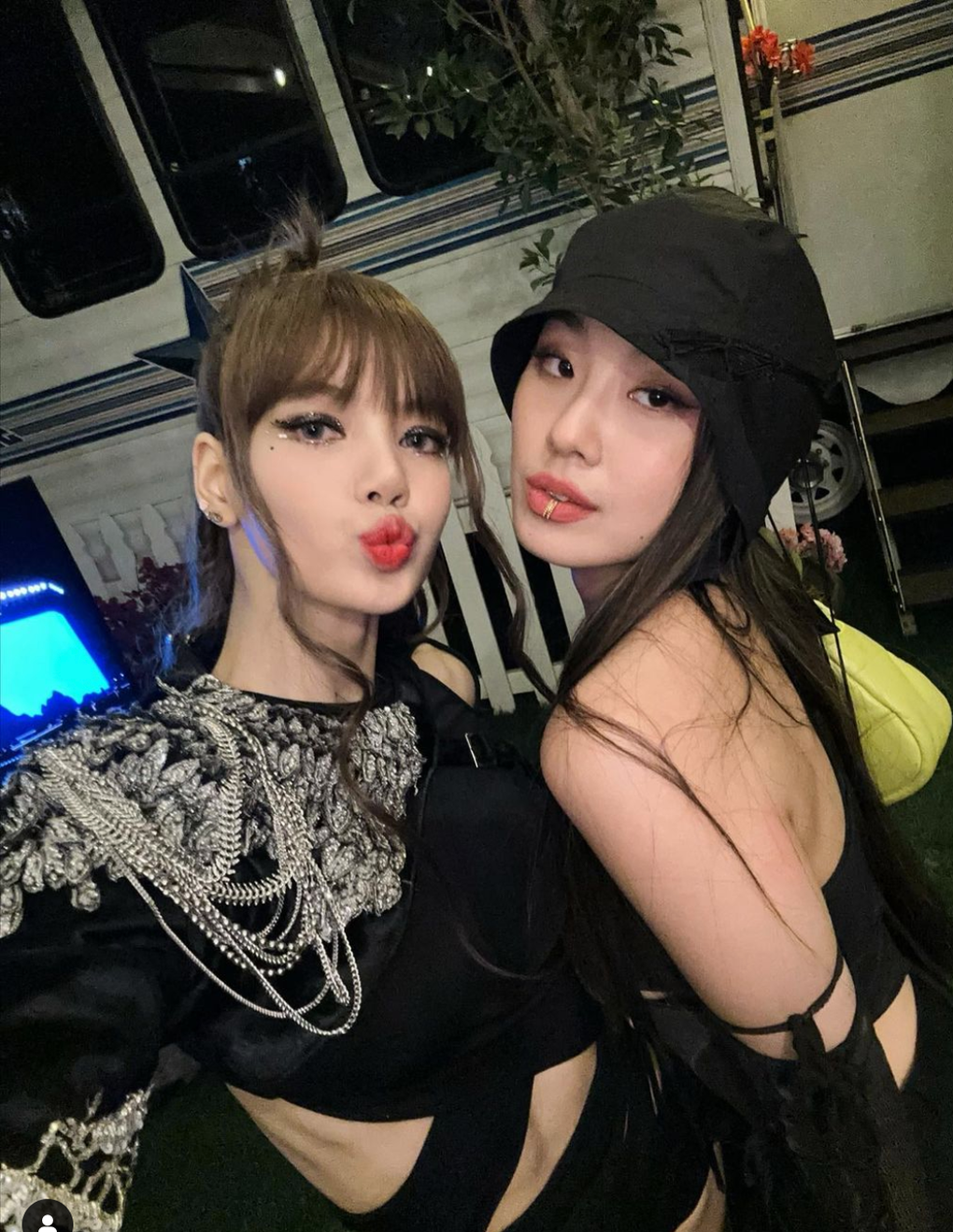 Điểm danh dàn vũ công toàn trai xinh, gái đẹp của nhóm Blackpink - 4 Điểm danh dàn vũ công toàn trai xinh, gái đẹp của nhóm Blackpink - 4