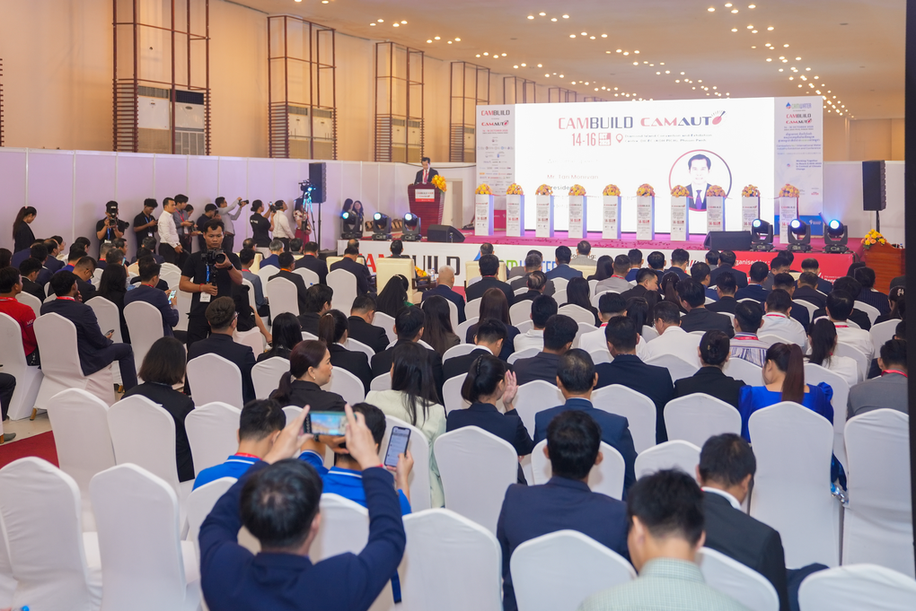 Xe điện MOVE ra mắt ấn tượng tại triển lãm quốc tế CAMAUTO 2025 - 2 Xe điện MOVE ra mắt ấn tượng tại triển lãm quốc tế CAMAUTO 2025 - 2