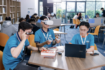 Điểm chuẩn Đại học Kinh tế TPHCM: Ngành "lai" lên ngôi, cao nhất 27,2