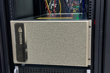 Siêu máy chủ AI có giá 10 tỷ đồng, lần đầu tiên có tại đại học Việt Nam