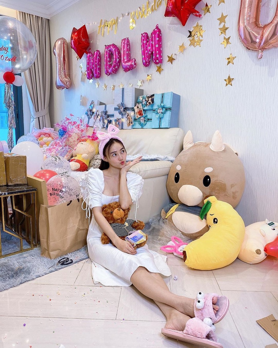 Sao Việt đón sinh nhật “độc lạ” giữa mùa Covid-19 - 7 Sao Việt đón sinh nhật “độc lạ” giữa mùa Covid-19 - 7