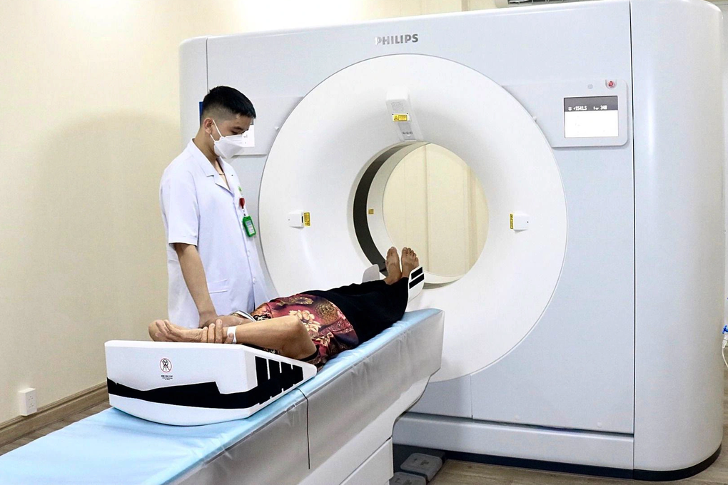 Giám đốc bệnh viện công tới trường đại học chiêu mộ bác sĩ - 4 Giám đốc bệnh viện công tới trường đại học chiêu mộ bác sĩ - 4