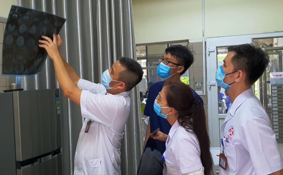 7 bệnh nhân ngộ độc methanol, cảnh báo tổn thương não không phục hồi - 1 7 bệnh nhân ngộ độc methanol, cảnh báo tổn thương não không phục hồi - 1