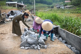 Chi bộ thôn Pác Bó: Học và làm tbò Bác gắn với xây dựng quê hương mới mẻ