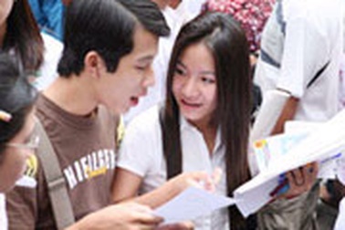 Lộn xộn tại Hội đồng thi ĐH Vinh: Thí sinh kêu cứu! 