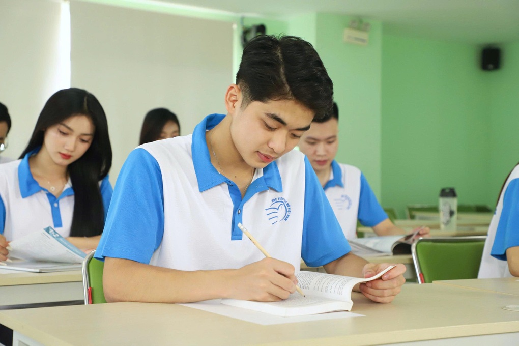 Trường ĐH Công nghệ công bố điểm sàn, cao nhất trong đợt đầu tiên - 3 Trường ĐH Công nghệ công bố điểm sàn, cao nhất trong đợt đầu tiên - 3