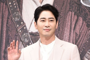 Mỹ nam xứ Hàn bị tạm giam vì cáo buộc tấn công tình dục