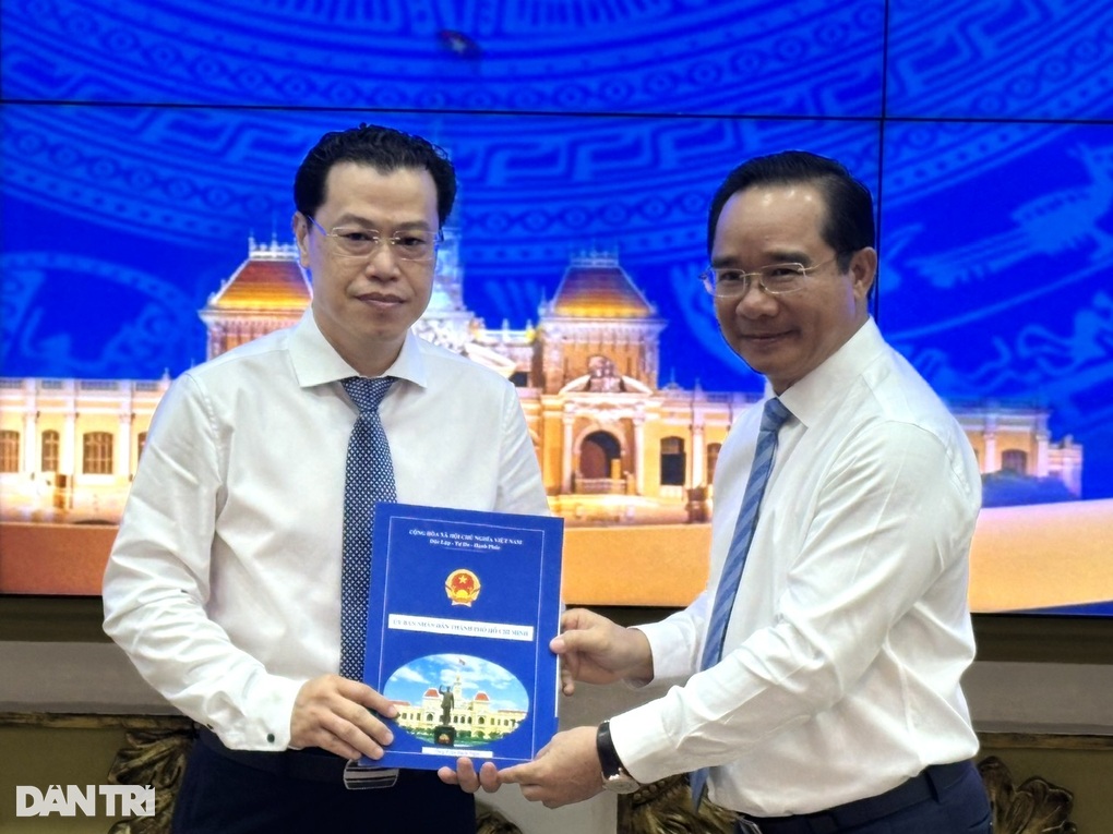 TPHCM bổ nhiệm loạt lãnh đạo sau hợp nhất 5 ban quản lý - 2 TPHCM bổ nhiệm loạt lãnh đạo sau hợp nhất 5 ban quản lý - 2