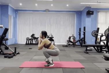 6 động tác đơn giản "đốt mỡ thừa" giữ dáng đẹp ngày Tết, ai cũng tập được