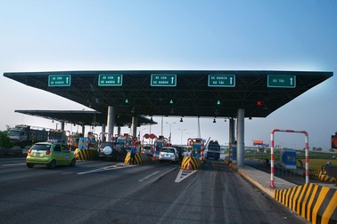 Bức xúc với phí đường bộ, doanh nghiệp “cầu cứu” Thủ tướng