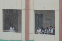 Nhiều tỉnh phía Nam ra công văn khẩn cho học sinh nghỉ học tránh bão