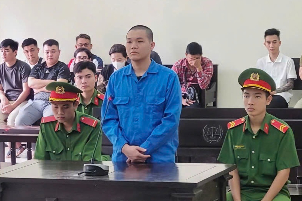 Mua hơn 1.700 viên thuốc lắc từ Campuchia, thanh niên lĩnh 20 năm tù - 1 Mua hơn 1.700 viên thuốc lắc từ Campuchia, thanh niên lĩnh 20 năm tù - 1