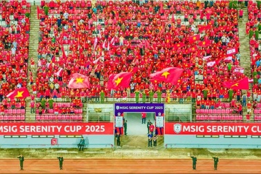 Báo Đông Nam Á nói lời ấm lòng về cổ động viên Việt Nam và sân Lạch Tray