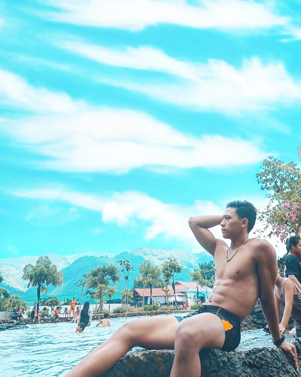 Nam sinh sở hữu cơ bụng 8 múi, gương mặt chuẩn soái ca - 10