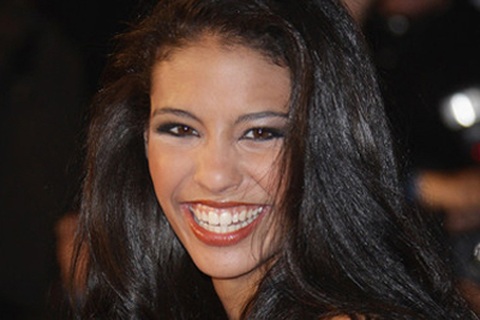 Nụ cười tỏa sáng của Hoa hậu Pháp