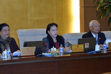 Chủ tịch Quốc hội “phê” dự án 800 tỷ đồng chậm trễ lại xin nới hạn