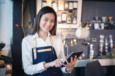 Tối giản hóa quy trình phục tại nhà hàng nhờ phần mềm quản lý bán hàng đa nền tảng