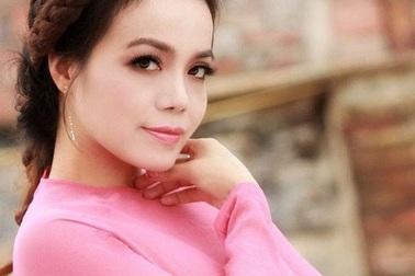 Ca sĩ Lan Anh: “Cát- sê ca sĩ dòng nhạc đỏ đâu có thấp”