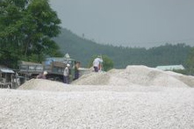 Biển Lăng Cô bị “đào bới” nghiêm trọng