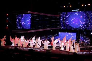 Đại nhạc hội tết An Bình 2018: Cùng sao Việt sải cánh yêu thương