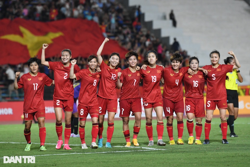 Huỳnh Như tỏa sáng, tuyển nữ Việt Nam lần thứ 8 giành HCV SEA Games - 1 Huỳnh Như tỏa sáng, tuyển nữ Việt Nam lần thứ 8 giành HCV SEA Games - 1