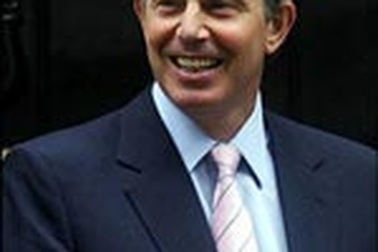 Tony Blair “đỏm dáng”
