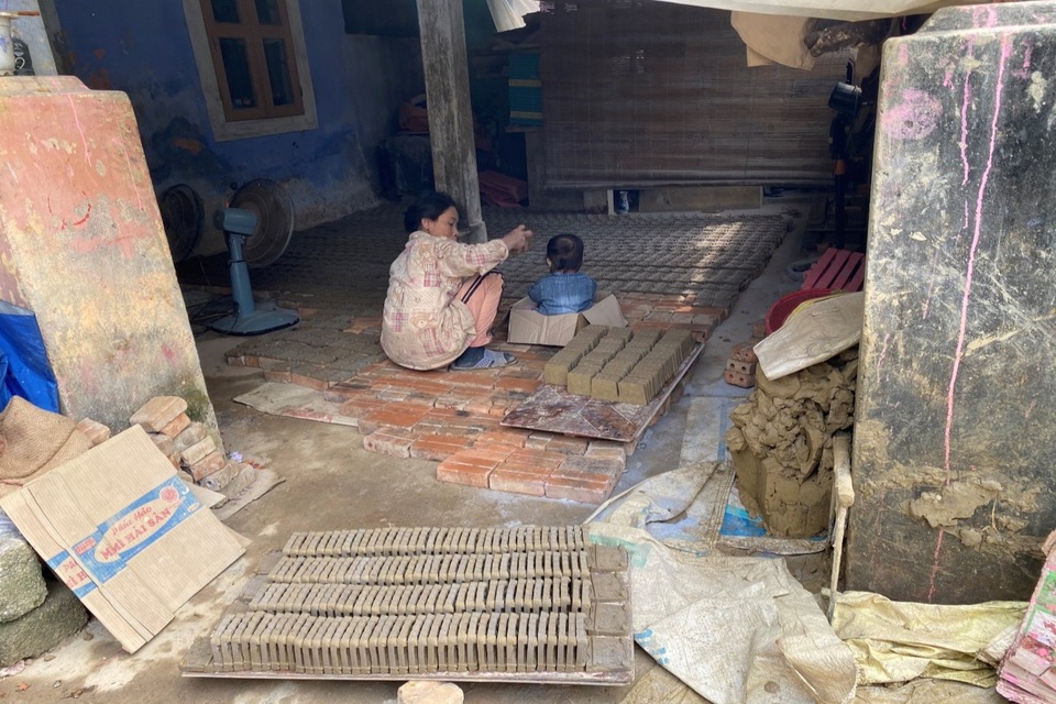 Độc đáo làng nghề truyền thống nặn ông Táo dịp cuối năm - 2 Độc đáo làng nghề truyền thống nặn ông Táo dịp cuối năm - 2
