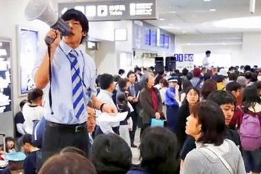 Sân bay Nhật náo loạn vì 3 khách Trung Quốc ham mua sắm 