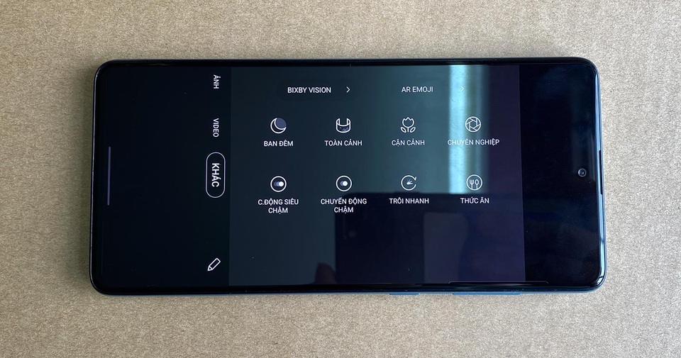 Cận cảnh Galaxy A71 camera 64MP tại Việt Nam - 7 Cận cảnh Galaxy A71 camera 64MP tại Việt Nam - 7
