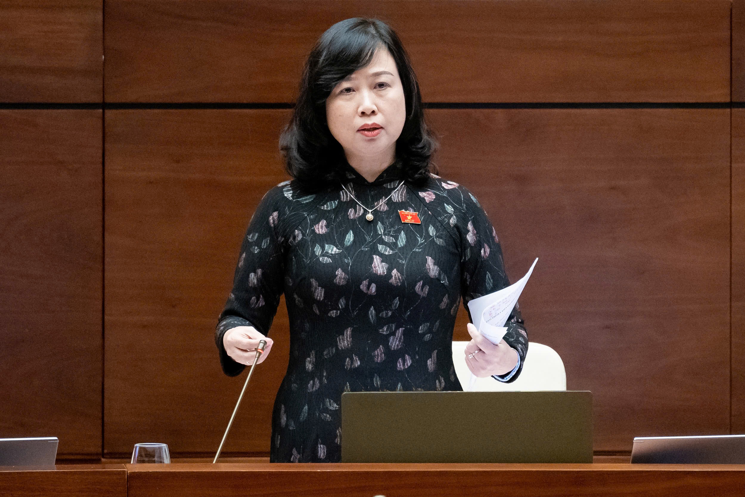 How many intermediaries does a pill go through, what is the profit