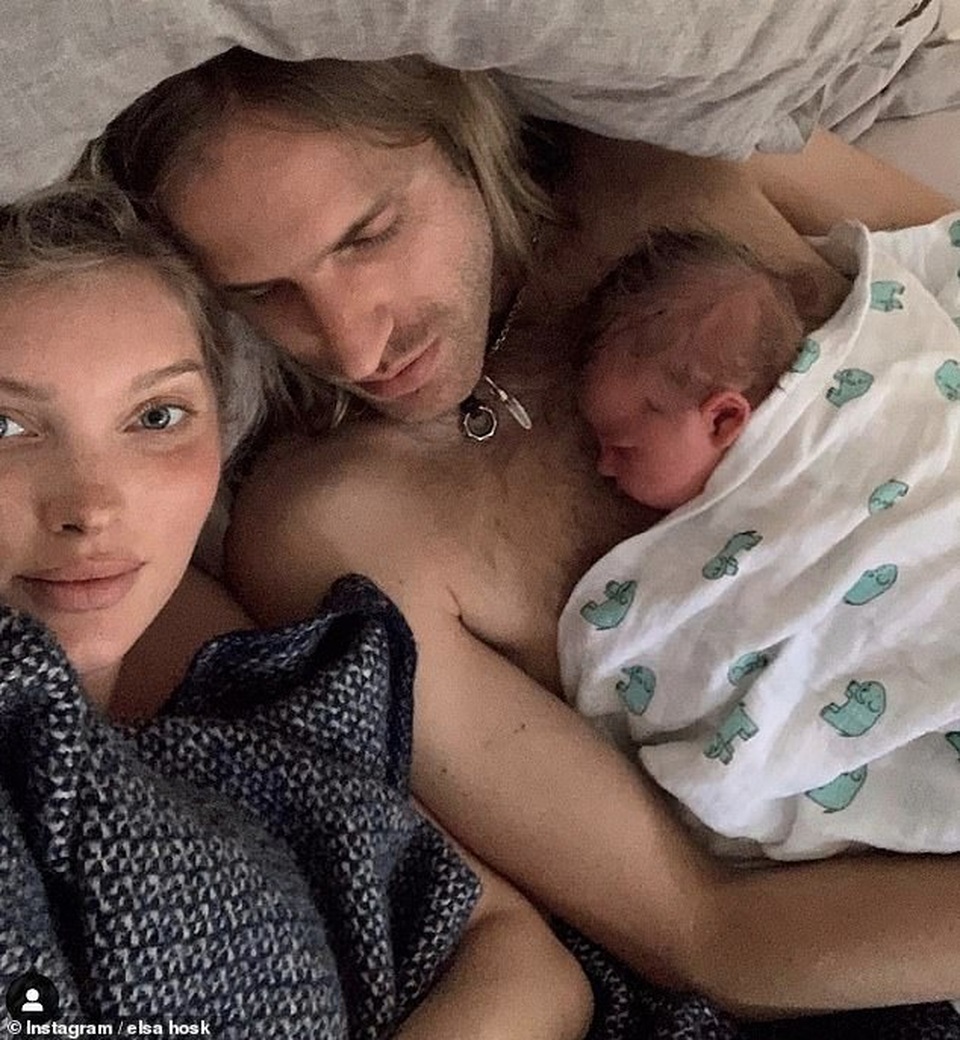 Thiên thần nội y Elsa Hosk kể chuyện đau đớn khi sinh con tại nhà - 1 Thiên thần nội y Elsa Hosk kể chuyện đau đớn khi sinh con tại nhà - 1