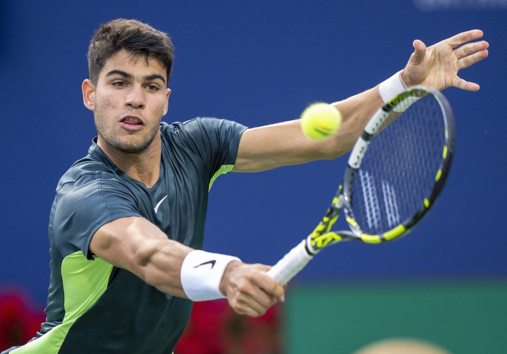 Djokovic trở lại nước Mỹ, sẵn sàng soán ngôi số một thế giới của Alcaraz - 2 Djokovic trở lại nước Mỹ, sẵn sàng soán ngôi số một thế giới của Alcaraz - 2