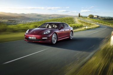 Porsche công bố bảng giá mới tại Việt Nam